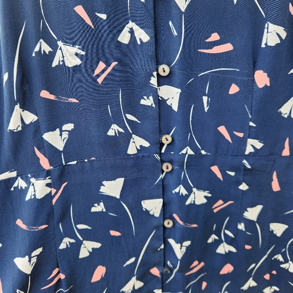 Amour Verte fit and flair button dress - Picture 2 of 4